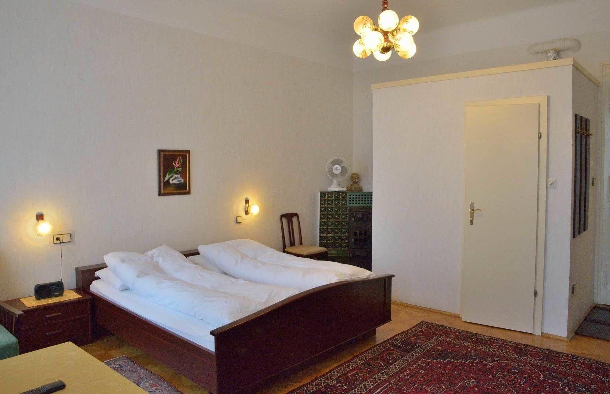 Schweizer Pension Solderer Vienna Exterior photo