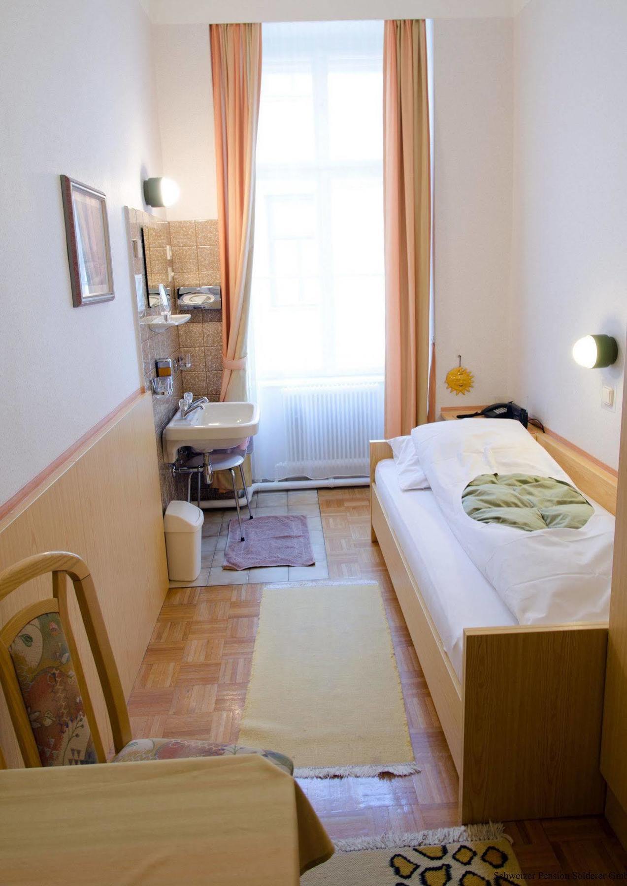 Schweizer Pension Solderer Vienna Exterior photo