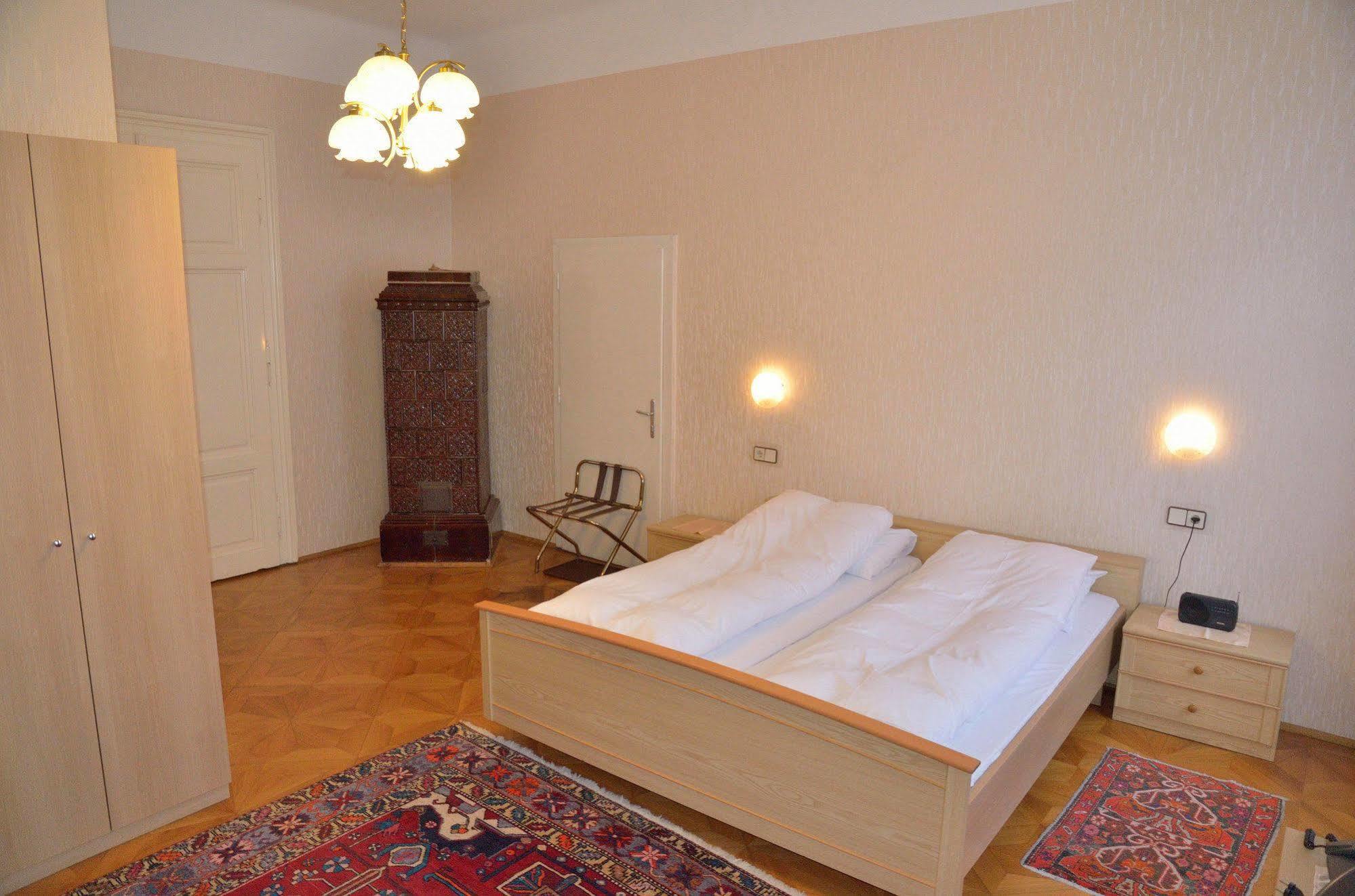 Schweizer Pension Solderer Vienna Exterior photo