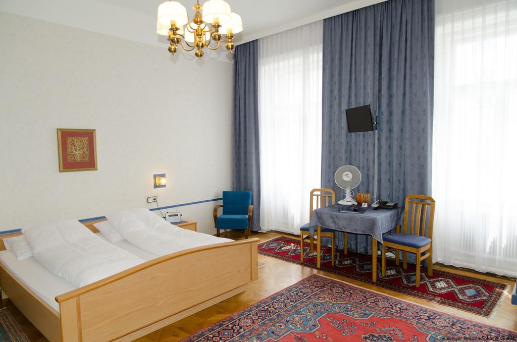 Schweizer Pension Solderer Vienna Room photo